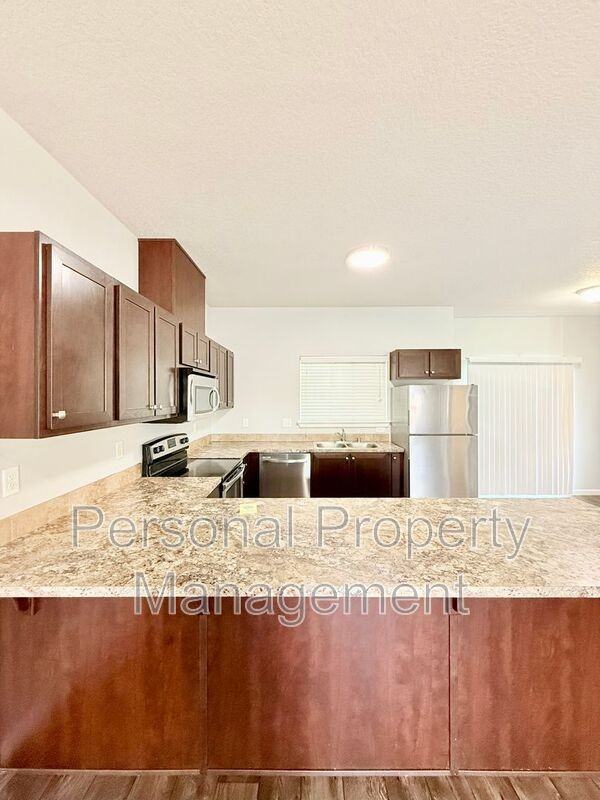 12600 Ne 49th St - Photo 5 of 18