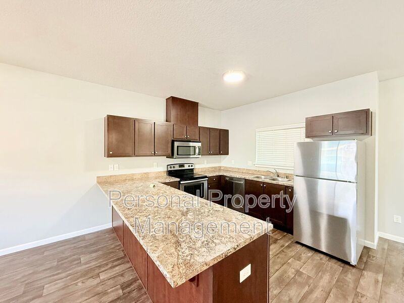 12600 Ne 49th St - Photo 7 of 18