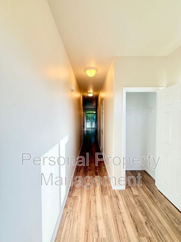 13024 Ne 26th St - Photo 2 of 31