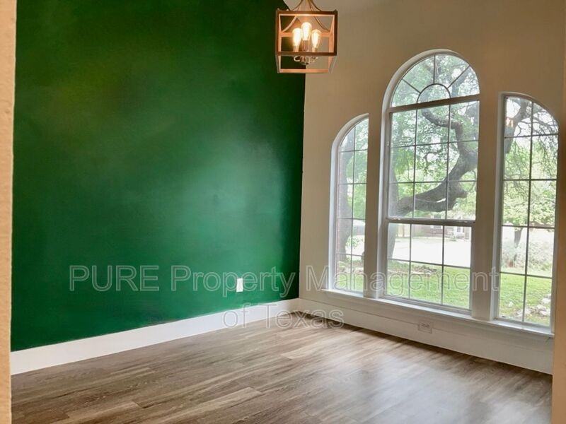 613 Millcreek Ln - Photo 4 of 27