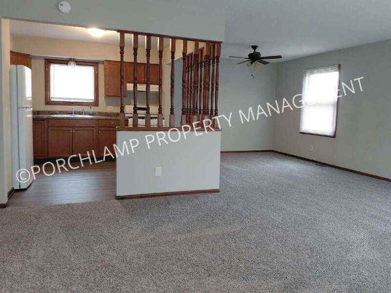 3142 Kalamazoo Ave Se - Photo 4 of 19