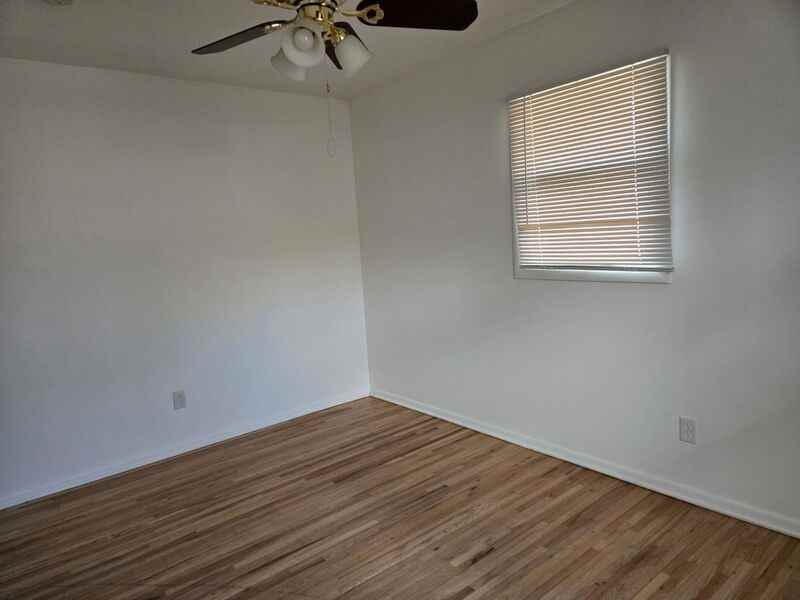 4204 Lake Breeze Ave #3 - Photo 3 of 8