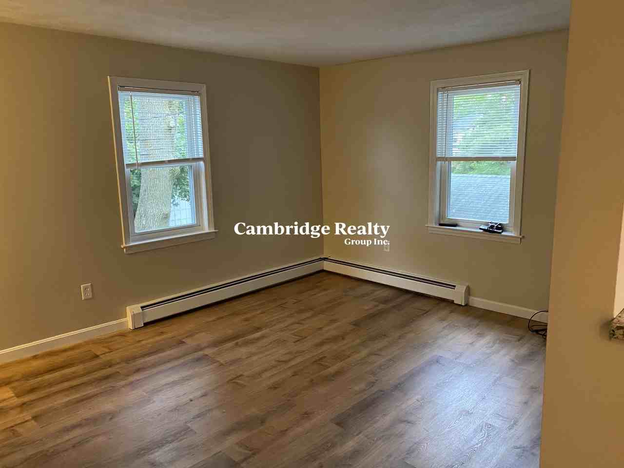 143 Washington Cir #2 - Photo 3 of 10