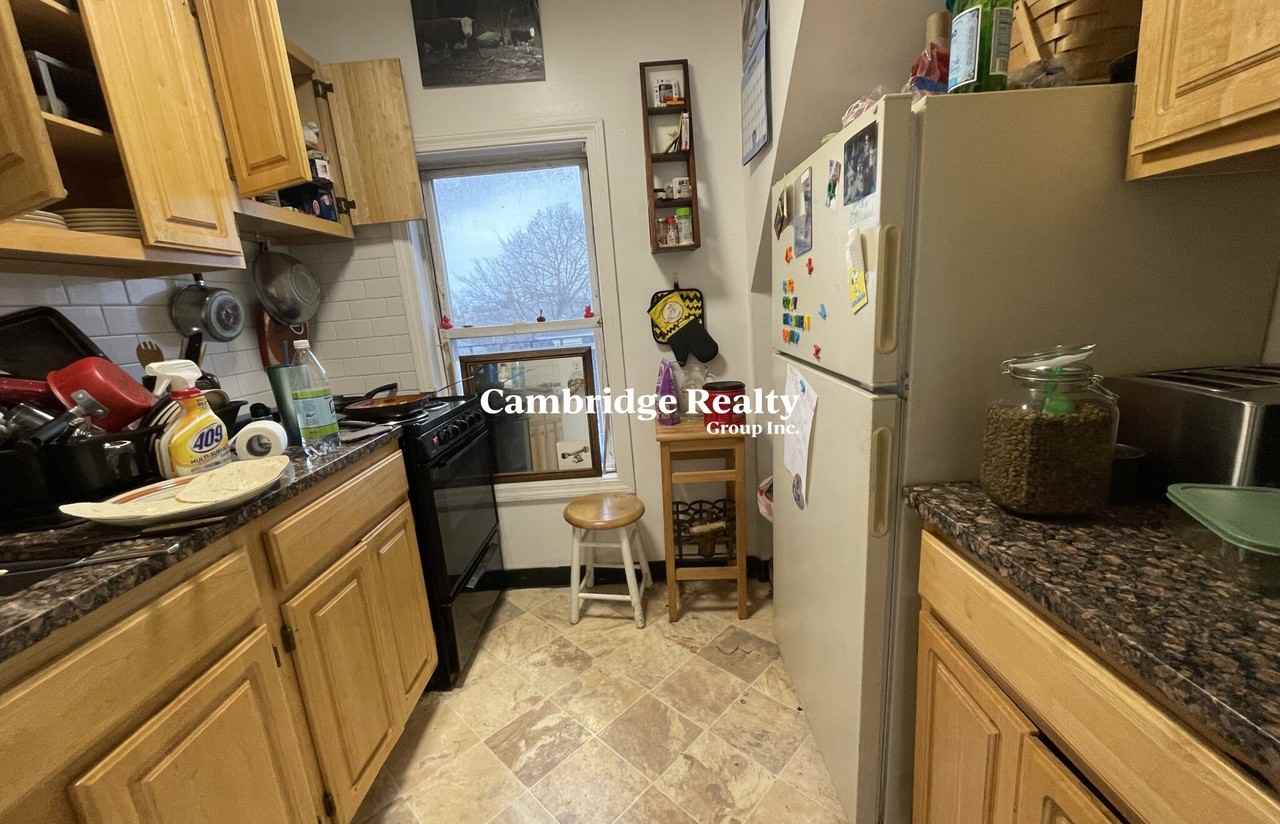 17 Higgins St #3T - Photo 2 of 10