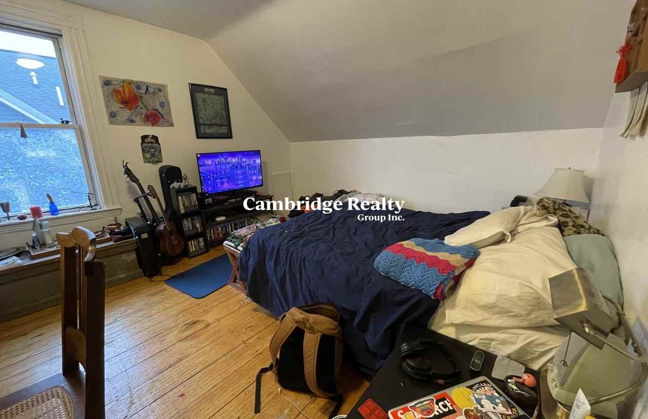 17 Higgins St #3T - Photo 4 of 10