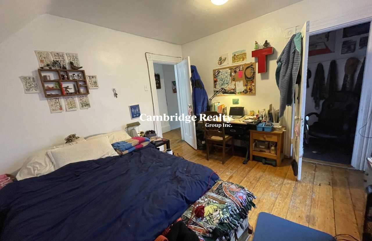 17 Higgins St #3T - Photo 5 of 10