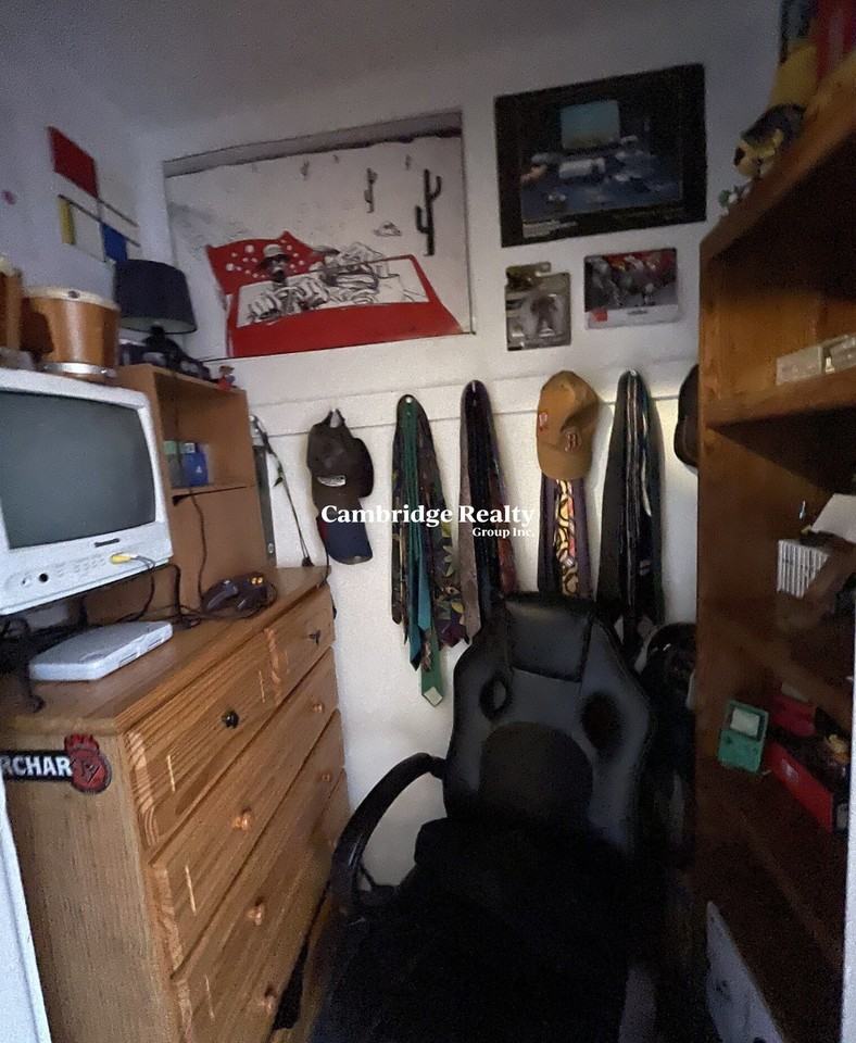 17 Higgins St #3T - Photo 7 of 10