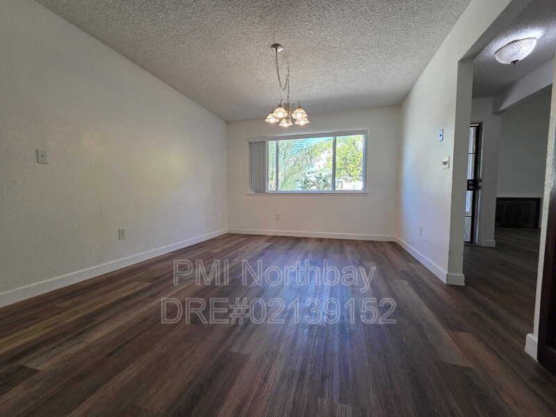 1152 Hartford Pl - Photo 4 of 16