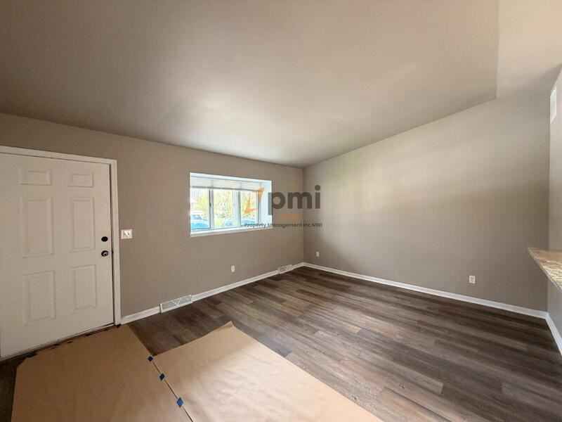 160 Meadows Cir #160 - Photo 4 of 16