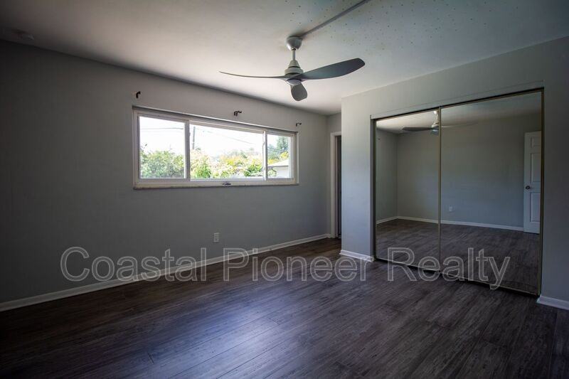 10760 62nd Ave - Photo 7 of 25