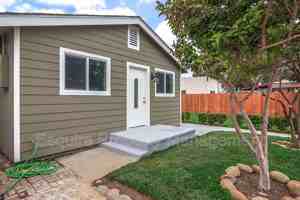 featured image of 1218 N Olive St #A
