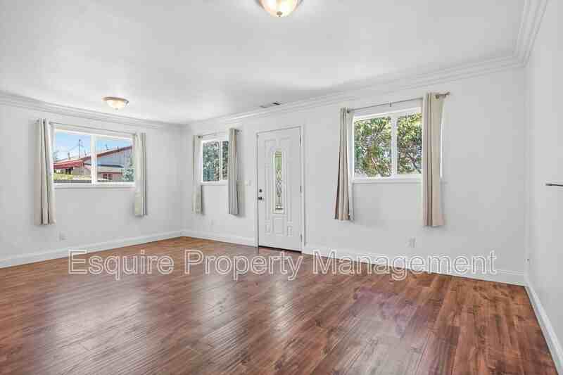 1218 N Olive St #A - Photo 2 of 21