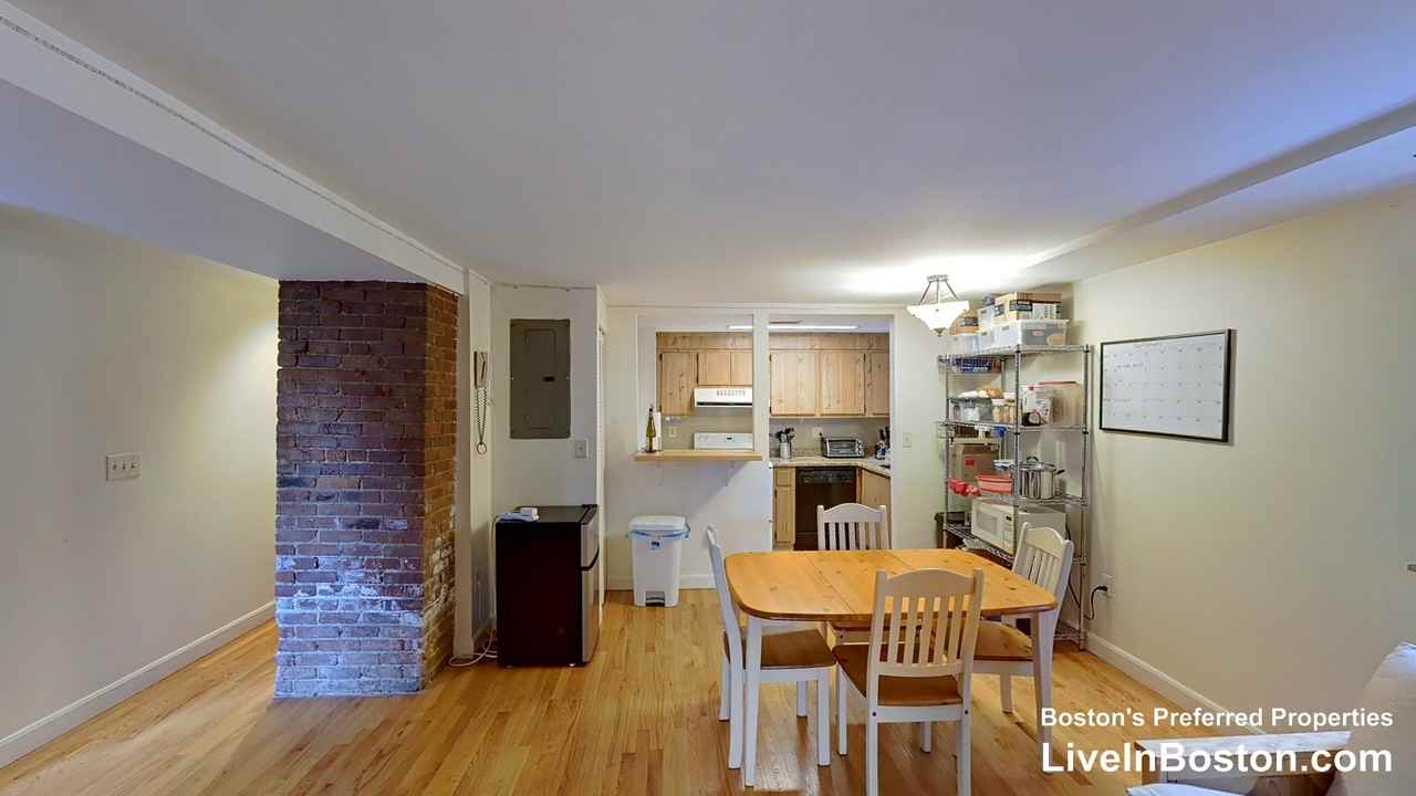 Gainsborough St. & Symphony #005 - Photo 2 of 18