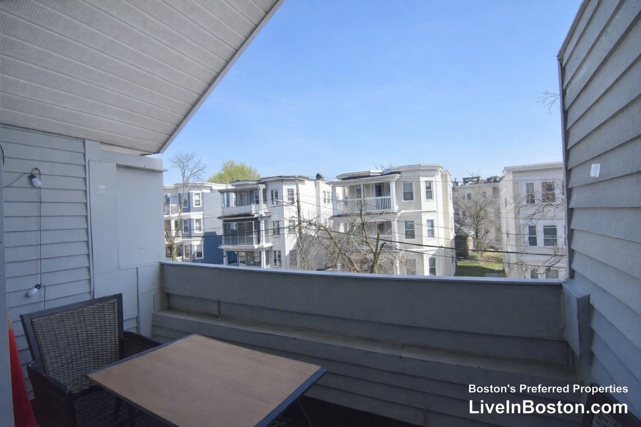 Euston Rd #308 - Photo 4 of 16