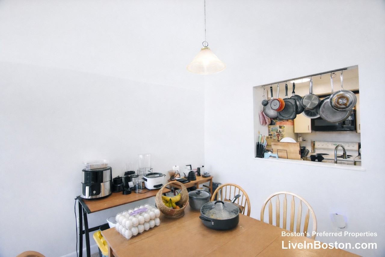 Euston Rd #308 - Photo 5 of 16