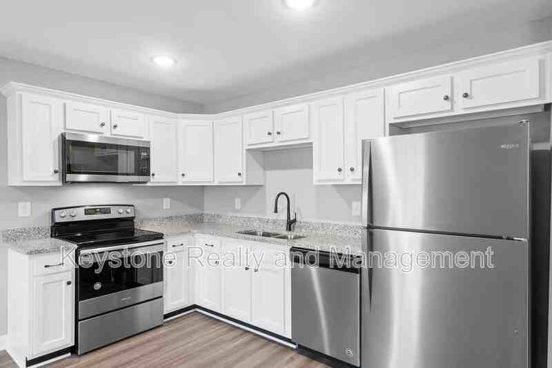 580 Heritage Pointe Dr - Photo 4 of 16