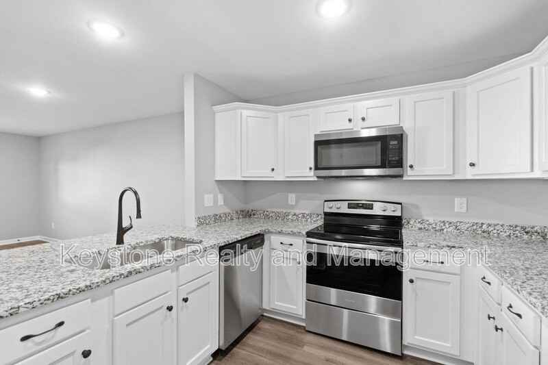 2186 - Photo 6 of 15