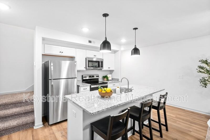 933 Center Rd #B - Photo 7 of 17