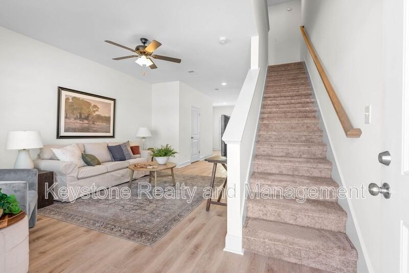 940 Britton Springs Rd - Photo 2 of 15