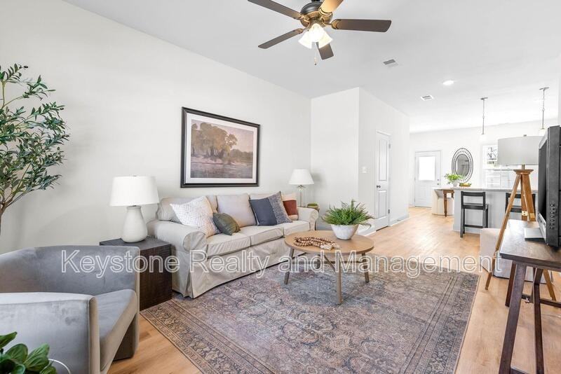 940 Britton Springs Rd - Photo 3 of 15