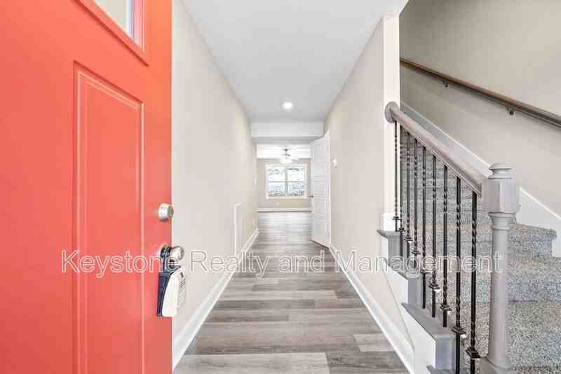 1237 Cardinal Creek Dr - Photo 2 of 13