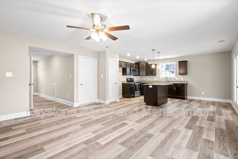 1237 Cardinal Creek Dr - Photo 3 of 13