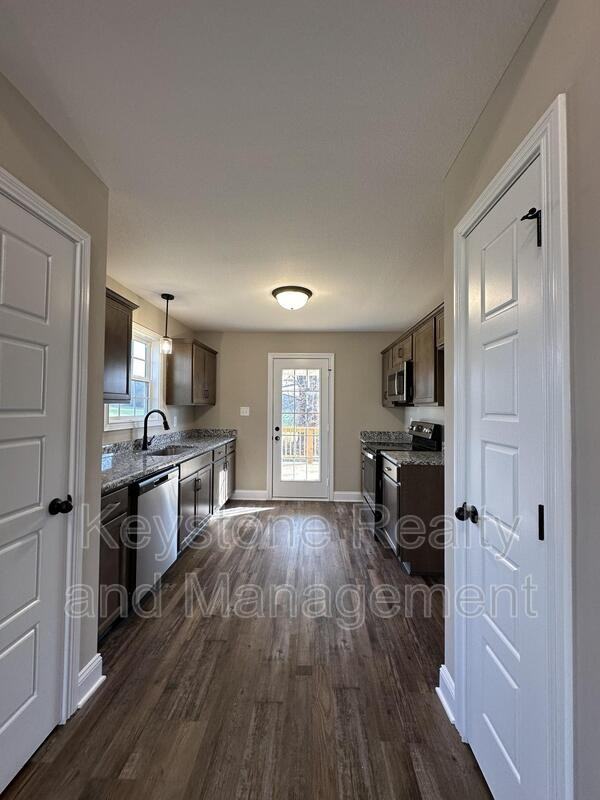 1256 Cardinal Creek Dr - Photo 4 of 13