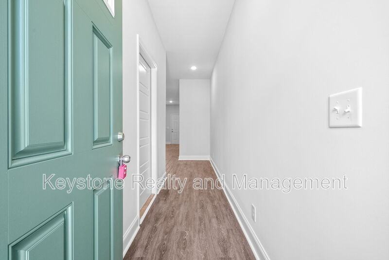 760 A St - Photo 3 of 14