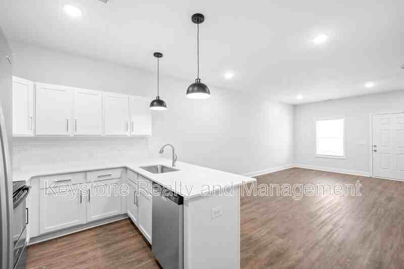 760 A St - Photo 4 of 14