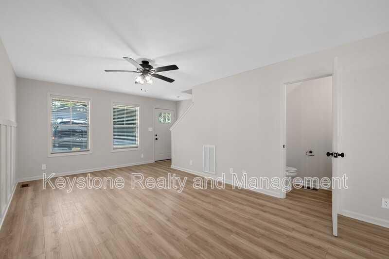 174 Oak St - Photo 4 of 16