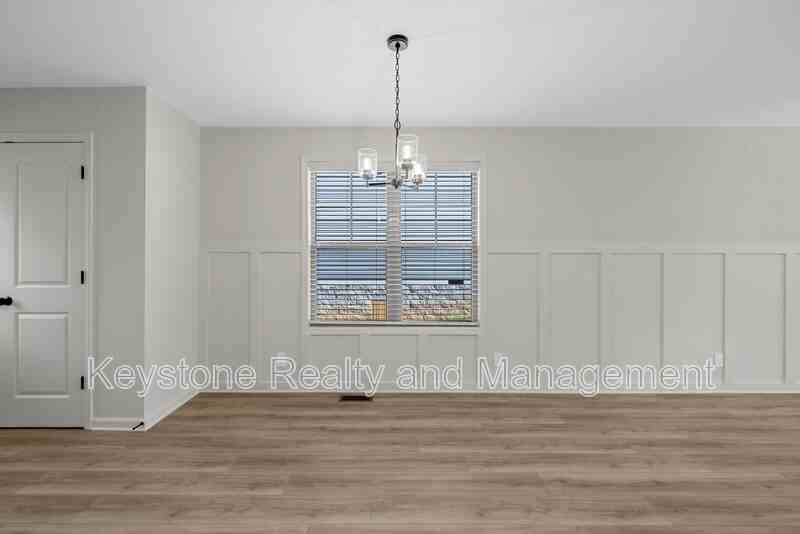 174 Oak St - Photo 5 of 16