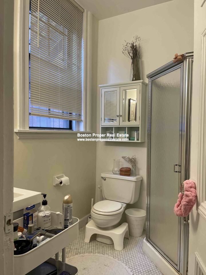 BEACON ST #1 - Photo 5 of 10