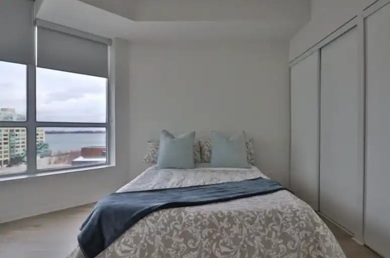 228 Queens Quay W #1105 - Photo 3 of 23
