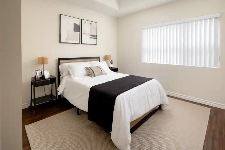 8401 Wyandotte St E #100