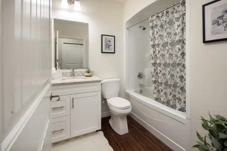 8401 Wyandotte St E #100 - Photo 4 of 8