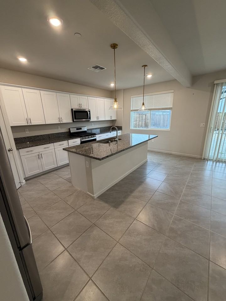 1870 Violet Dr #NA - Photo 3 of 17