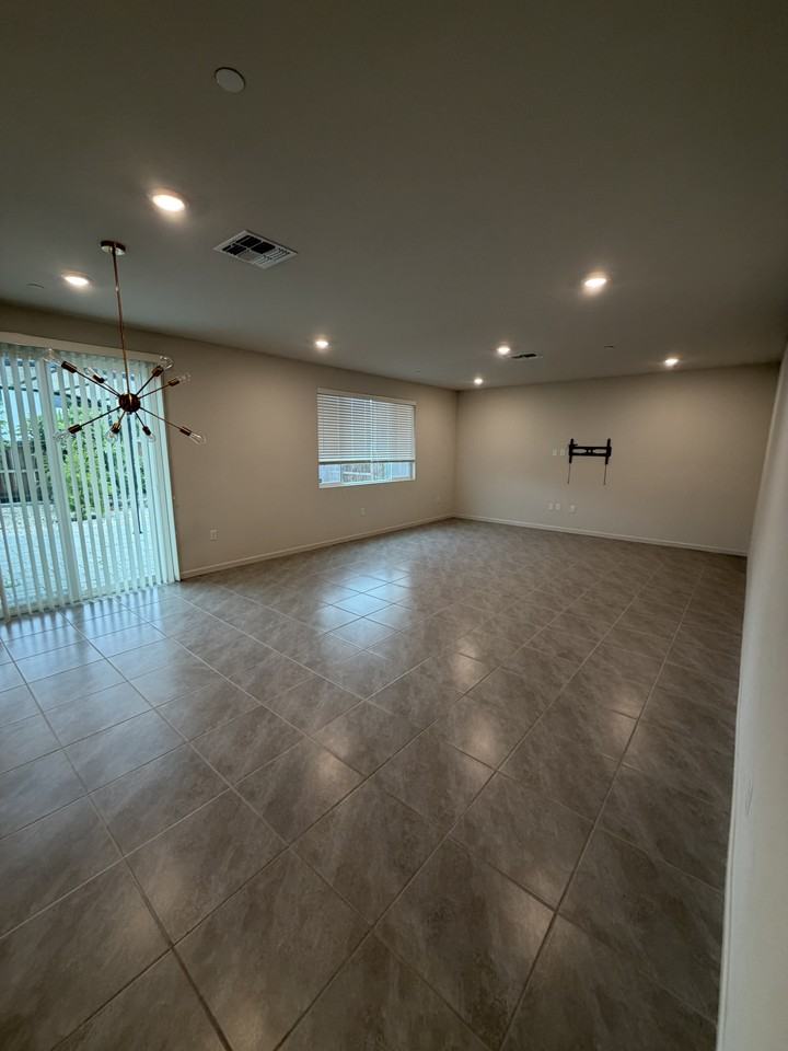 1870 Violet Dr #NA - Photo 5 of 17