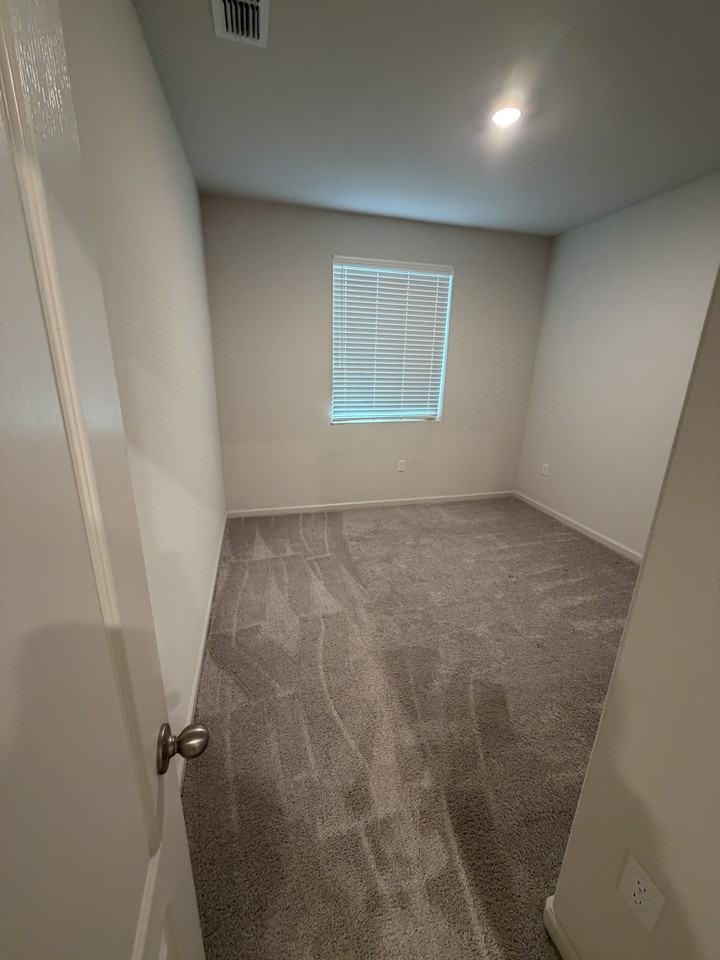 1870 Violet Dr #NA - Photo 7 of 17