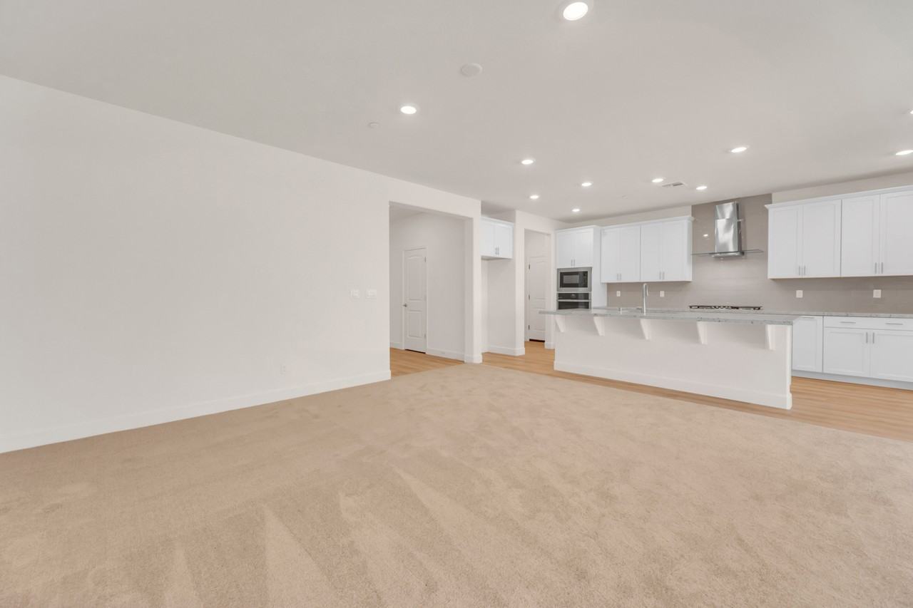 9453 Broxton Ave #NA - Photo 4 of 35