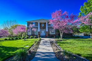 featured image of 857 E Southfork Dr