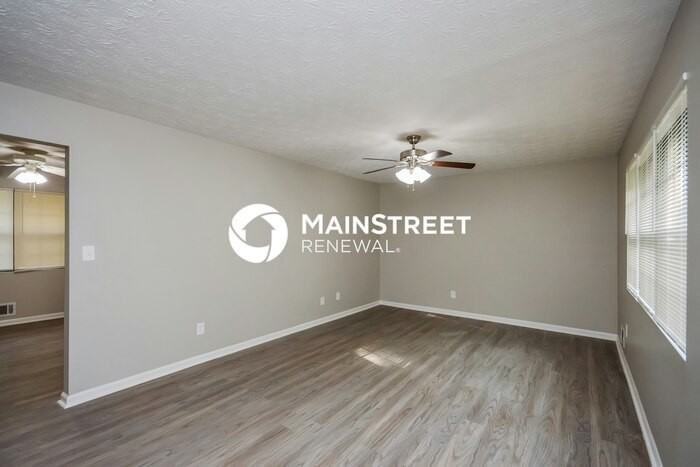 8313 Creek St - Photo 5 of 17