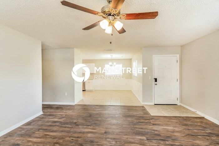 2364 20th St - Photo 5 of 16