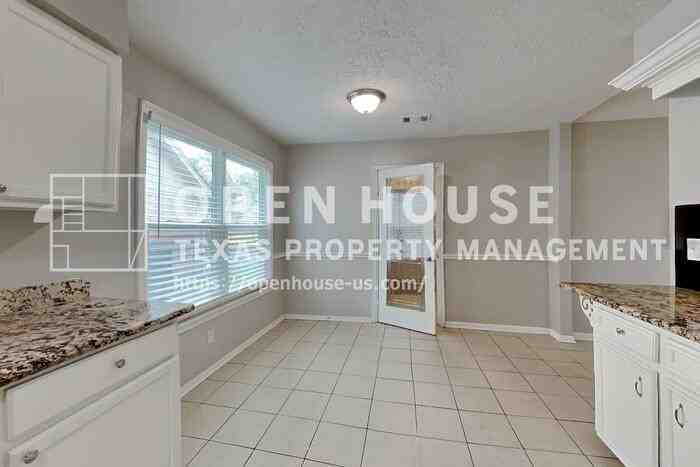 22530 Smokey Hill Dr - Photo 7 of 21