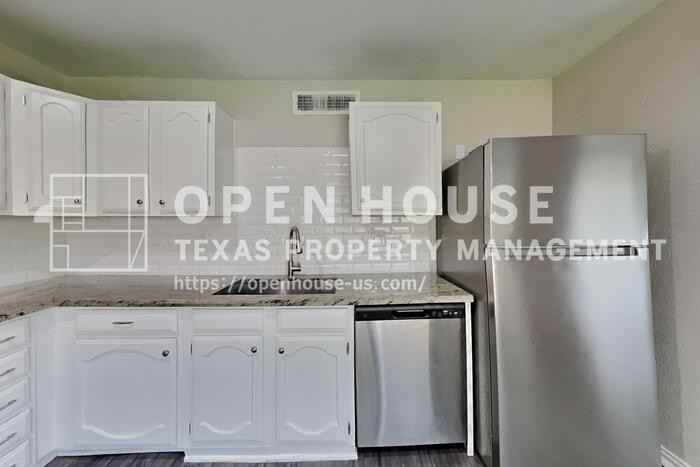 635 Stonewall Dr - Photo 6 of 20