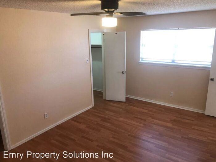 1608 59th St #8 - Photo 7 of 16