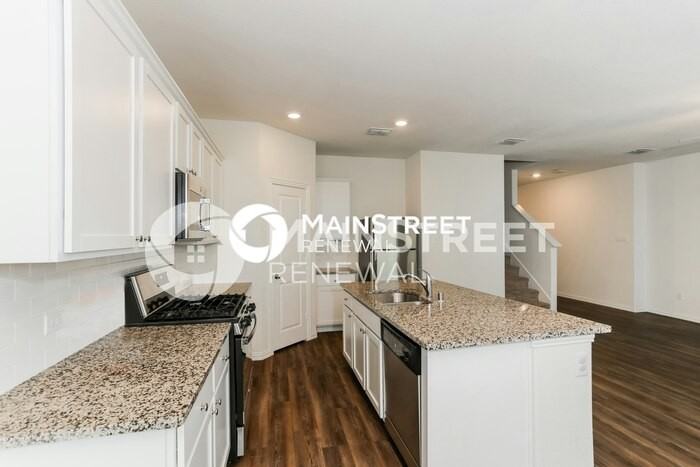 648 Ridgeback Trl - Photo 6 of 17