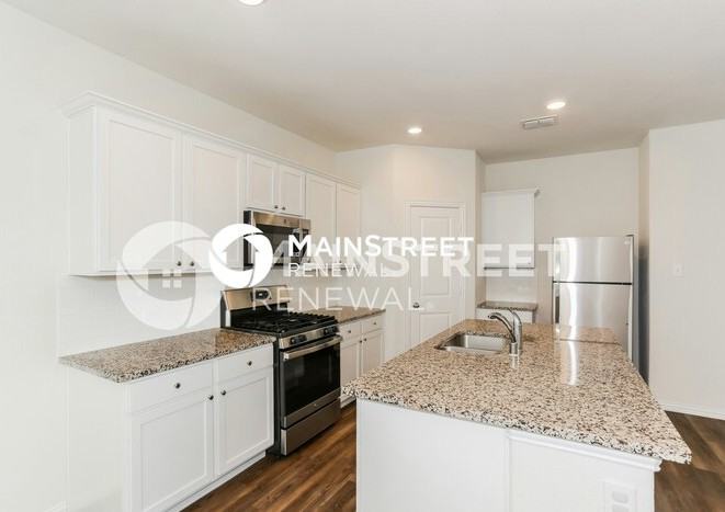 648 Ridgeback Trl - Photo 7 of 17