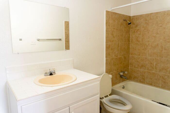 1514 29th Pl #2 - Photo 7 of 9