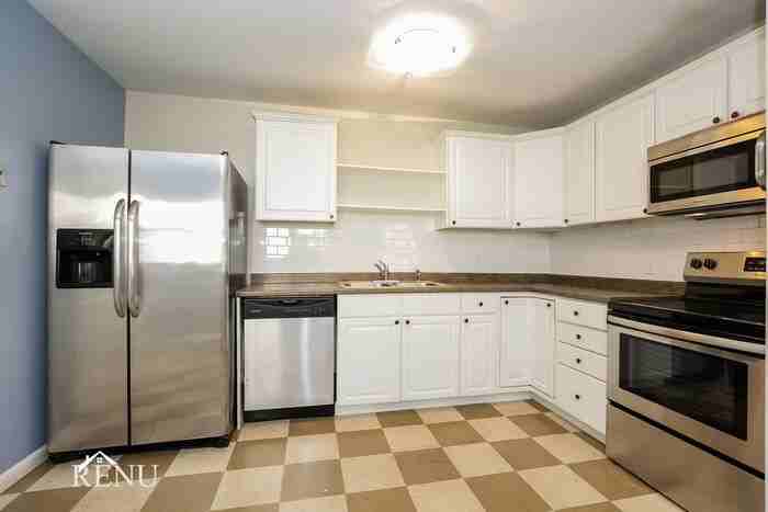 116 Marshall Ct - Photo 2 of 20