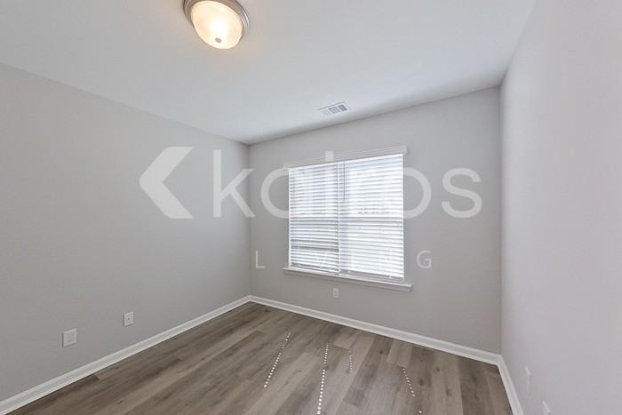 108 Lord Effingham Way - Photo 6 of 28